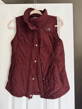 The North Face Women's Maroon Quilted Vest